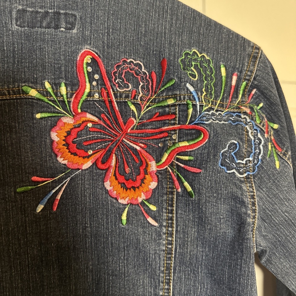 Arizona Jean Company Youth L Blue Embroidered Denim Jacket Floral Back‎ Detail